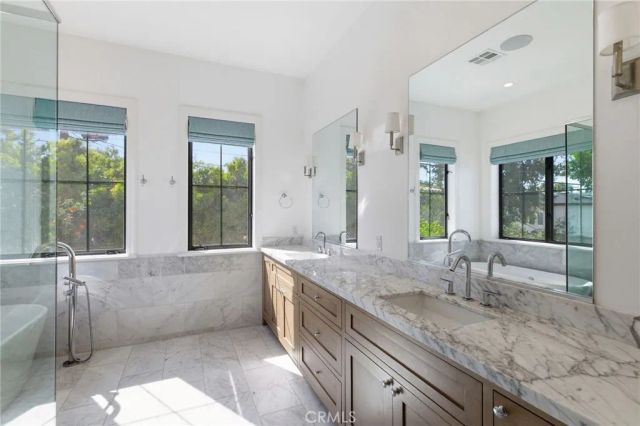 1405 Oak Avenue, Manhattan Beach, CA 90266