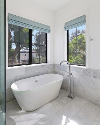 1405 Oak Avenue, Manhattan Beach, CA 90266