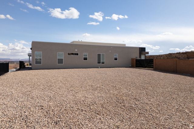 711 S ALCANTARA CIR, St. George, UT 84770