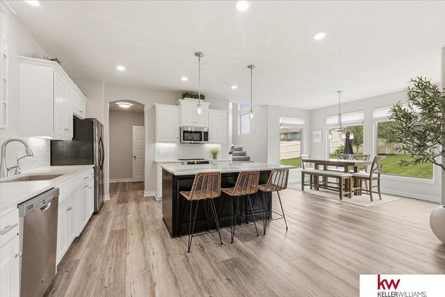 10409 S 106th Street, Papillion, NE 68046