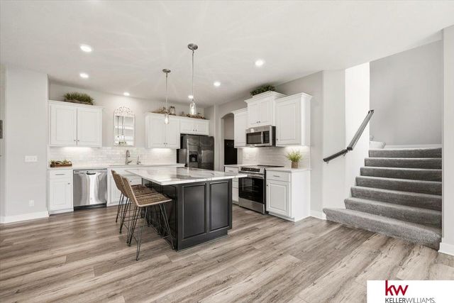 10409 S 106th Street, Papillion, NE 68046
