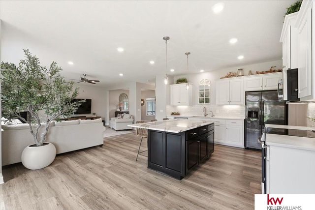 10409 S 106th Street, Papillion, NE 68046