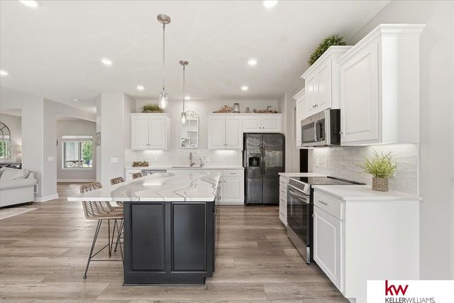 10409 S 106th Street, Papillion, NE 68046