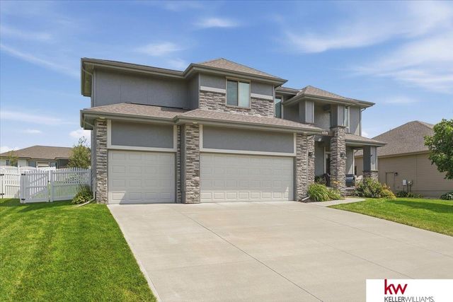 10409 S 106th Street, Papillion, NE 68046
