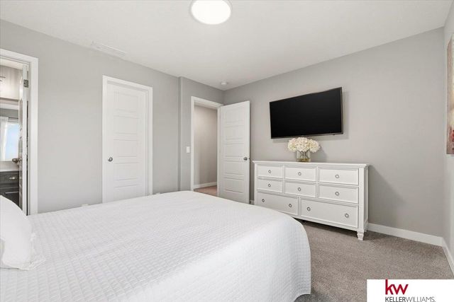 10409 S 106th Street, Papillion, NE 68046