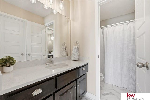 10409 S 106th Street, Papillion, NE 68046