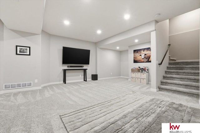 10409 S 106th Street, Papillion, NE 68046