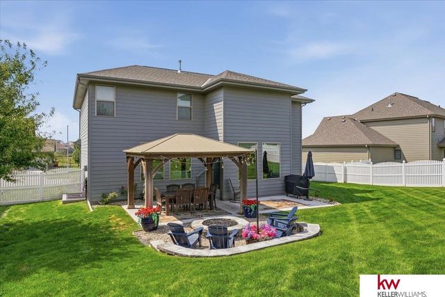 10409 S 106th Street, Papillion, NE 68046