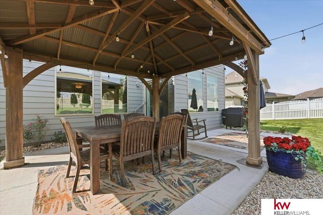 10409 S 106th Street, Papillion, NE 68046