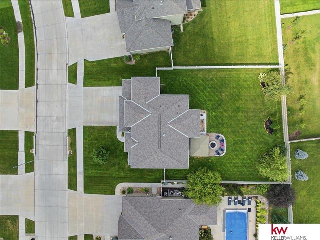 10409 S 106th Street, Papillion, NE 68046