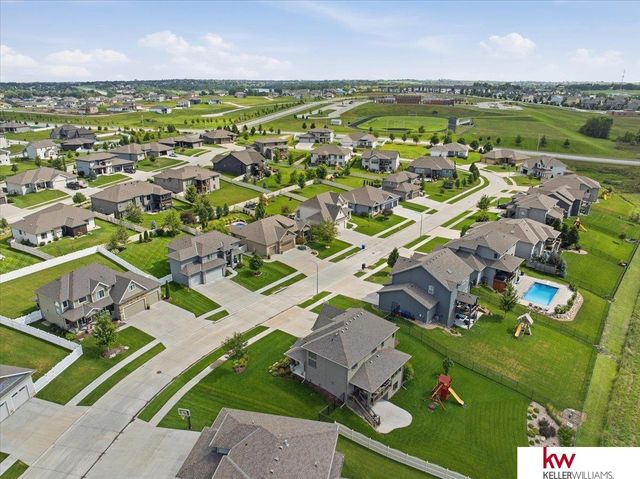 10409 S 106th Street, Papillion, NE 68046