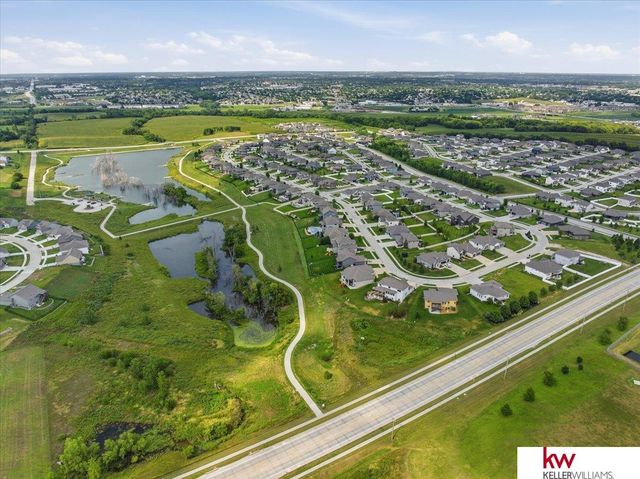 10409 S 106th Street, Papillion, NE 68046