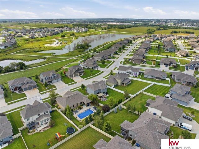 10409 S 106th Street, Papillion, NE 68046