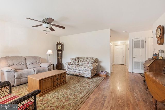 18024 PUTTER DR, Hagerstown, MD 21740