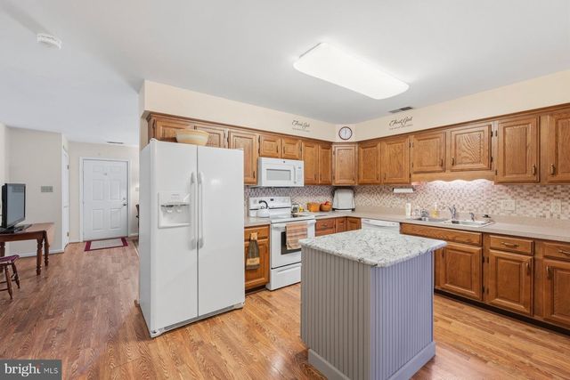 18024 PUTTER DR, Hagerstown, MD 21740
