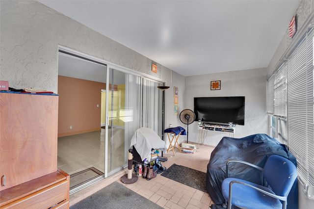 12 Meacham Lane 12, Tamarac, FL 33319