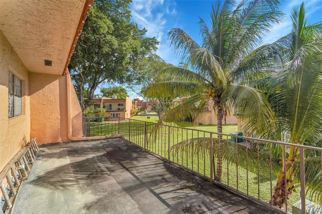 12 Meacham Lane 12, Tamarac, FL 33319