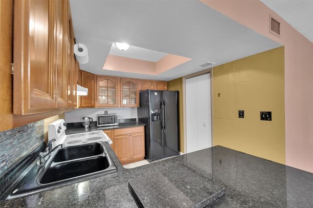 12 Meacham Lane 12, Tamarac, FL 33319