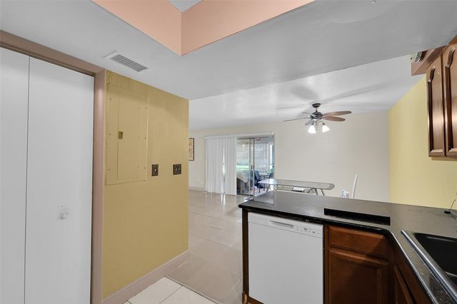 12 Meacham Lane 12, Tamarac, FL 33319