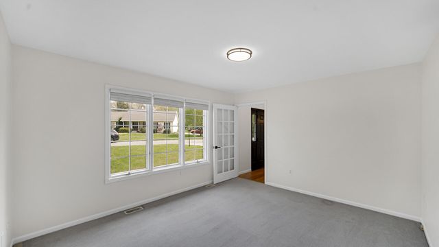 4592 W Riesling, La Porte, IN 46350