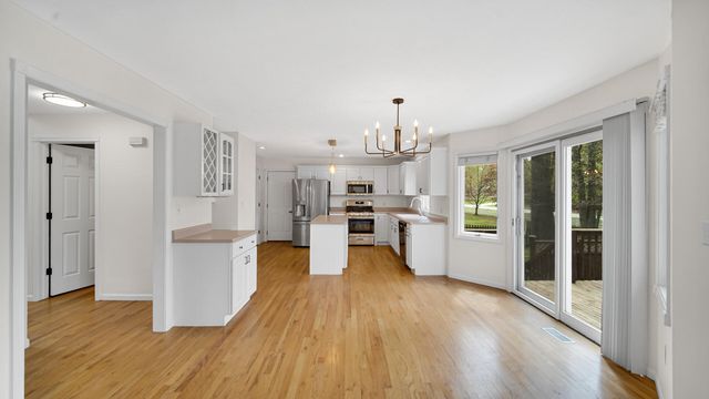 4592 W Riesling, La Porte, IN 46350