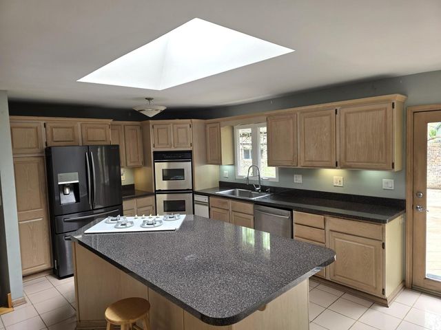 5787 N Clifford Avenue, Chicago, IL 60646