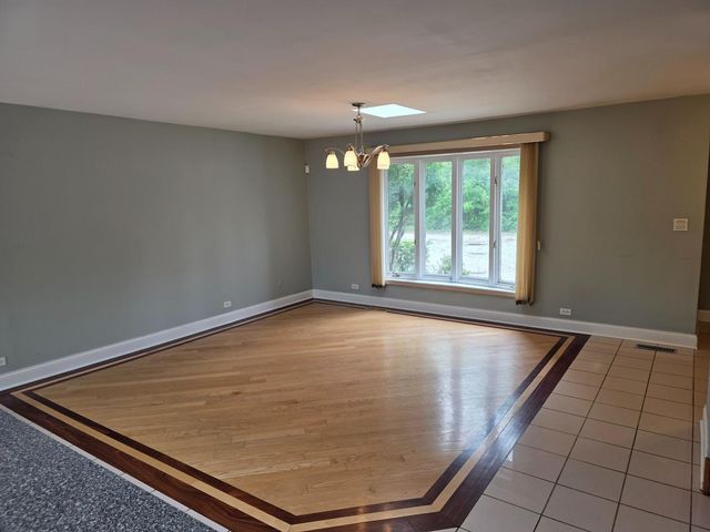 5787 N Clifford Avenue, Chicago, IL 60646
