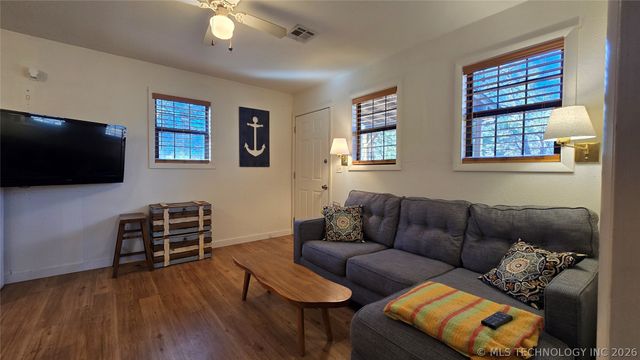 240 W French Street, Eufaula, OK 74432