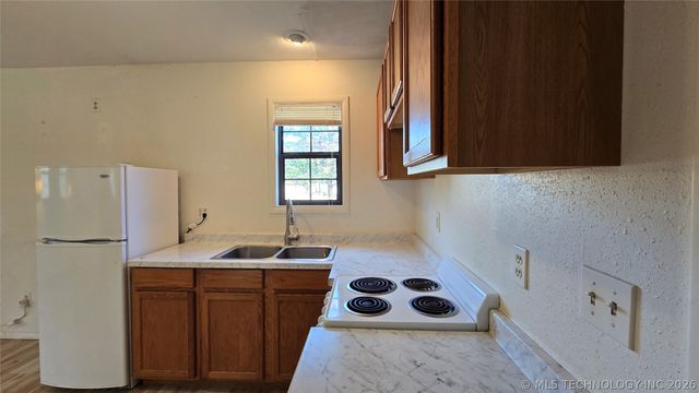 240 W French Street, Eufaula, OK 74432