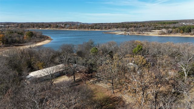 240 W French Street, Eufaula, OK 74432