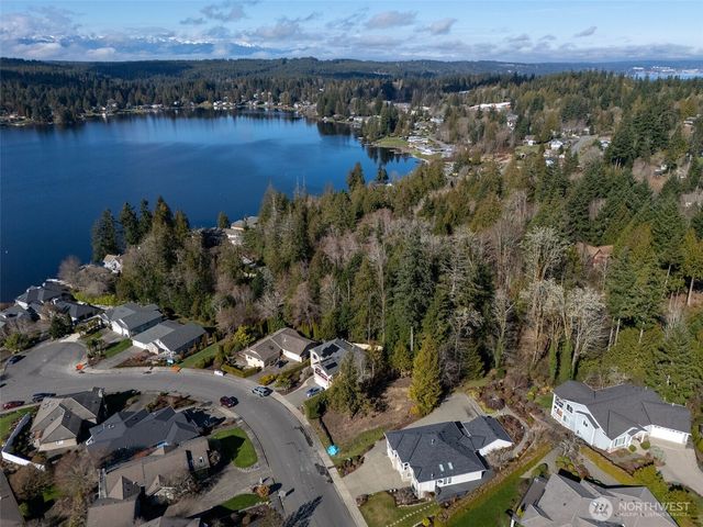 6022 Osprey Circle, Bremerton, WA 98312