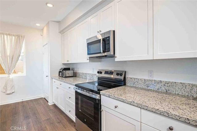 33197 Opal Glass Drive, Winchester, CA 92596