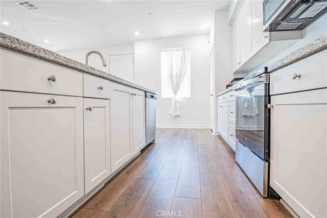 33197 Opal Glass Drive, Winchester, CA 92596