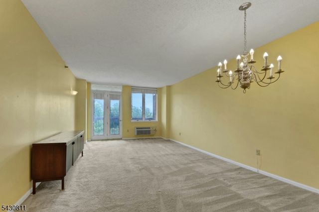 10 Smith Manor Blvd 804, West Orange Twp., NJ 07052
