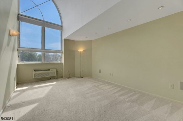 10 Smith Manor Blvd 804, West Orange Twp., NJ 07052