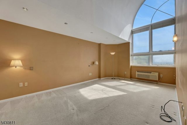 10 Smith Manor Blvd 804, West Orange Twp., NJ 07052