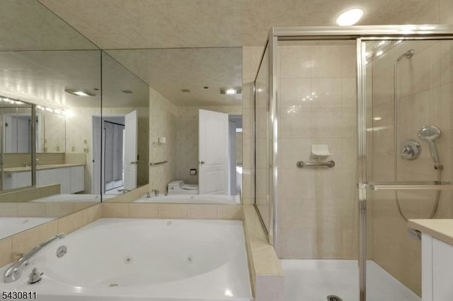 10 Smith Manor Blvd 804, West Orange Twp., NJ 07052