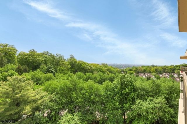 10 Smith Manor Blvd 804, West Orange Twp., NJ 07052