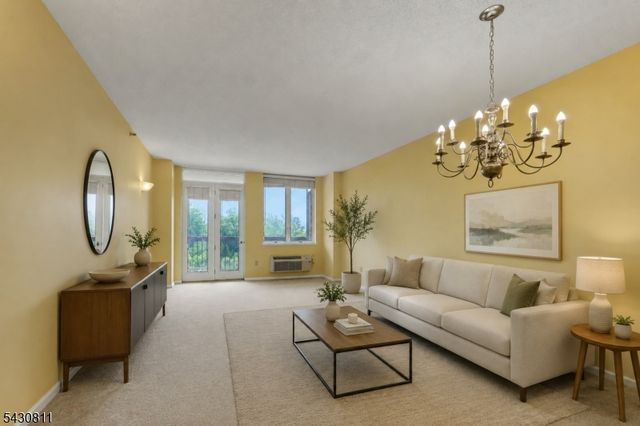 10 Smith Manor Blvd 804, West Orange Twp., NJ 07052