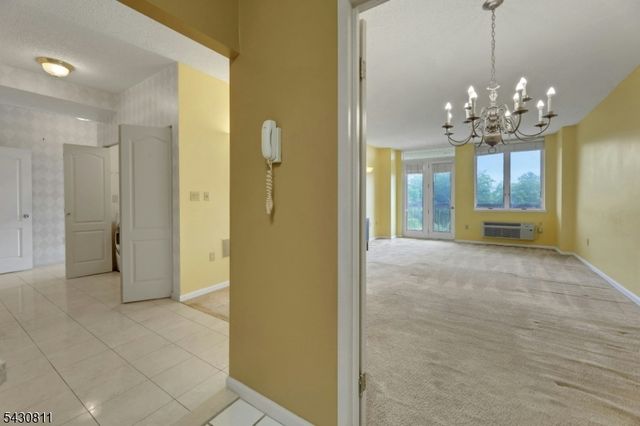 10 Smith Manor Blvd 804, West Orange Twp., NJ 07052