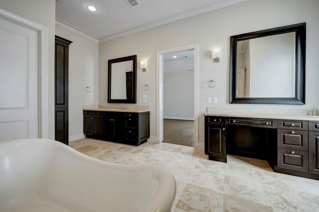 7505 Awty School Lane, Houston, TX 77055