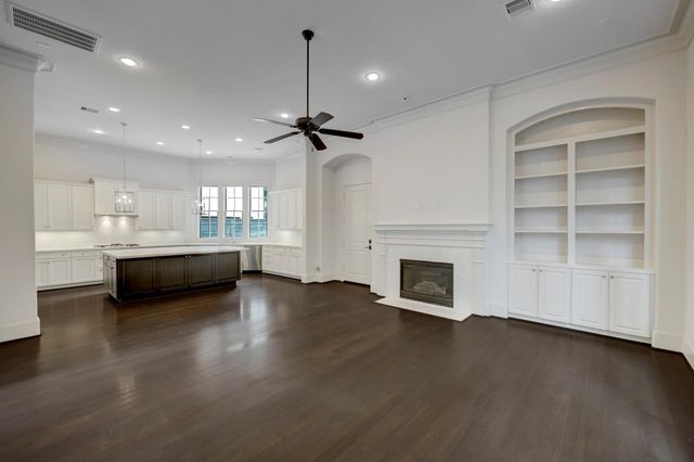 7505 Awty School Lane, Houston, TX 77055