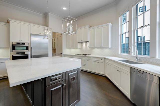 7505 Awty School Lane, Houston, TX 77055