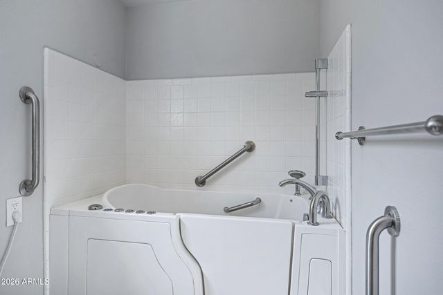 25829 S Beech Creek Drive, Sun Lakes, AZ 85248