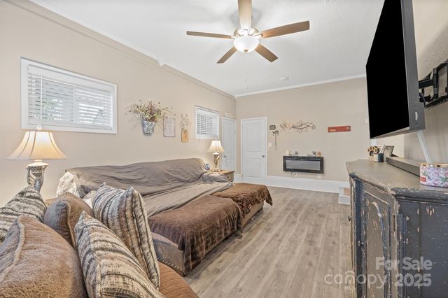 3842 Dowell Street, Hickory, NC 28602