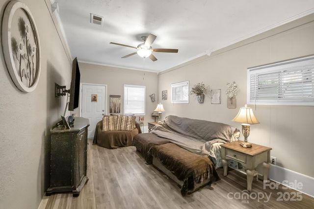 3842 Dowell Street, Hickory, NC 28602