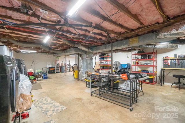 3842 Dowell Street, Hickory, NC 28602