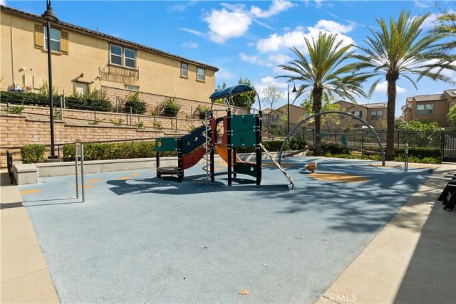 822 Mandarin, Upland, CA 91786