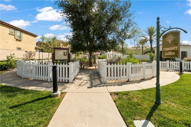 822 Mandarin, Upland, CA 91786