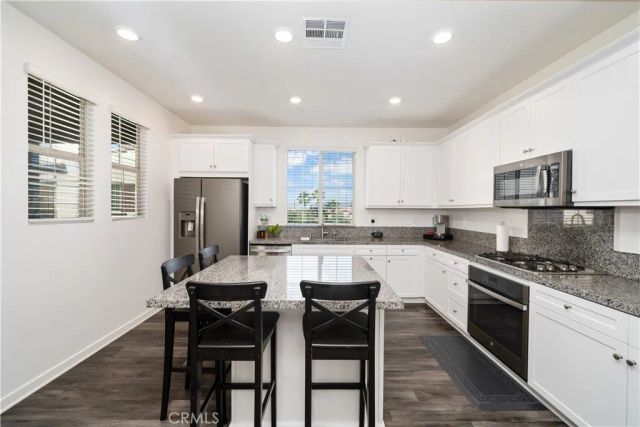 822 Mandarin, Upland, CA 91786